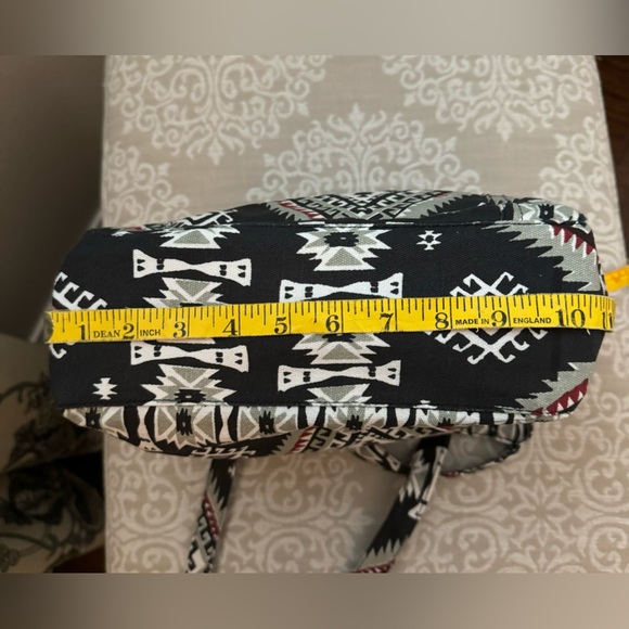 Nice Southwestern Pattern Zip Shoulder Bag - Picture 11 of 13